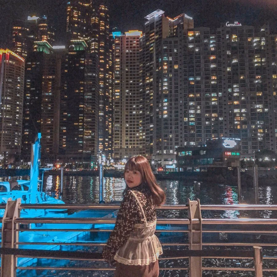 Busan people feed portrait 51