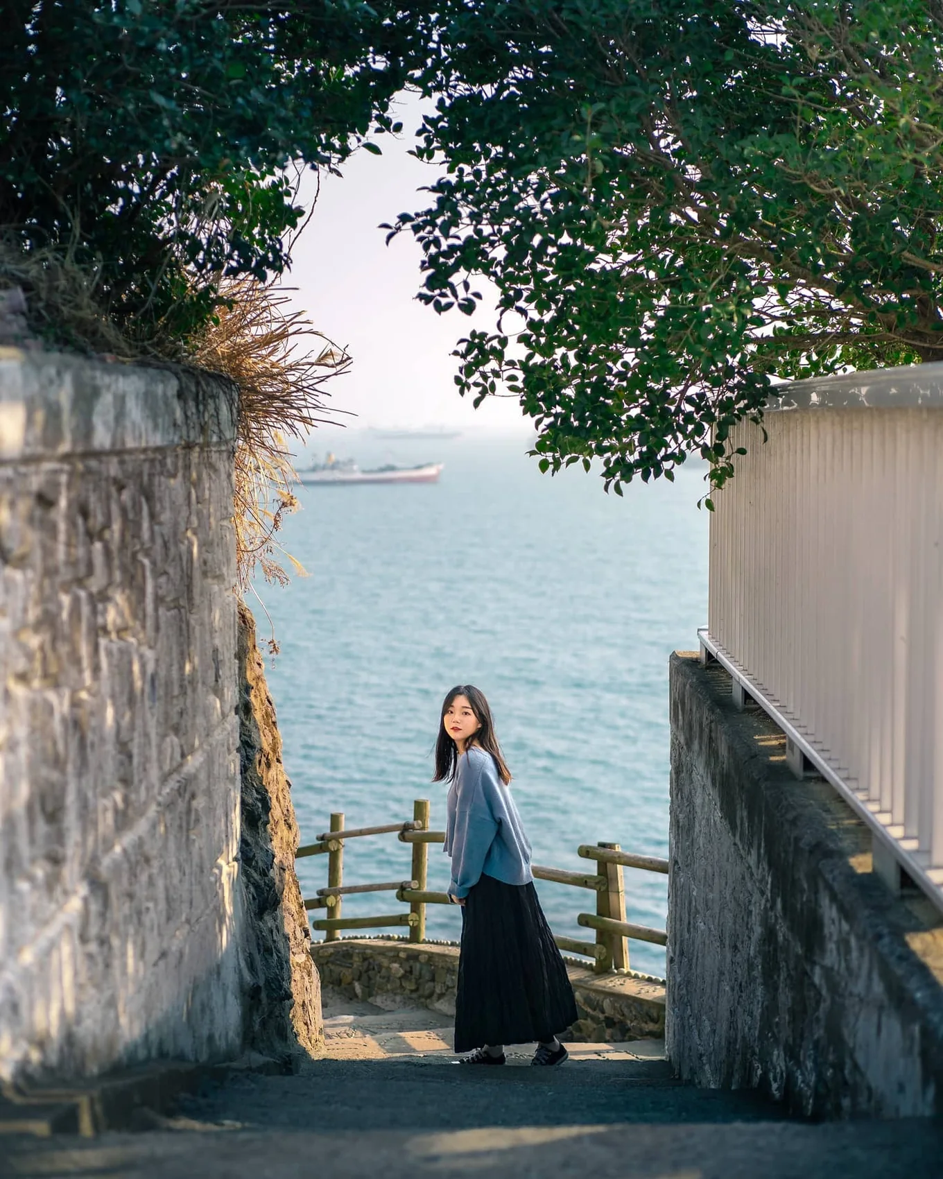 Busan people feed portrait 66