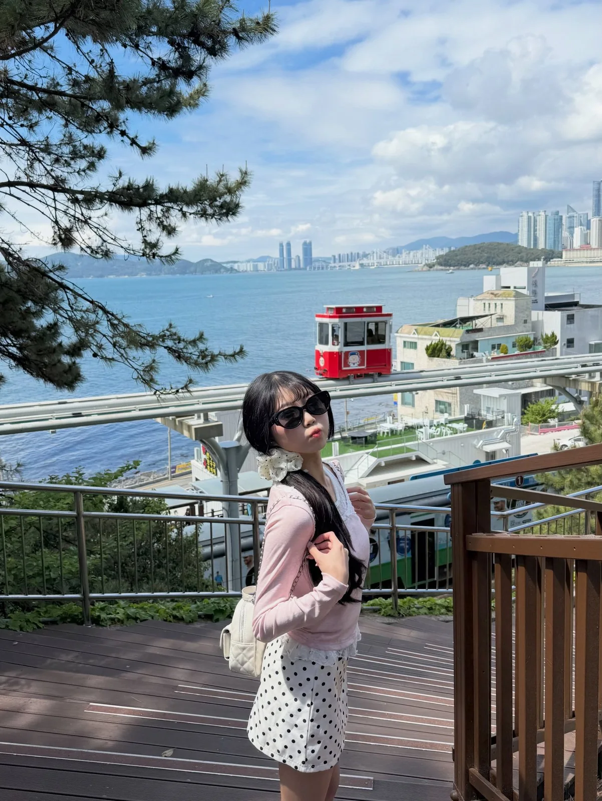 Busan people feed portrait 87