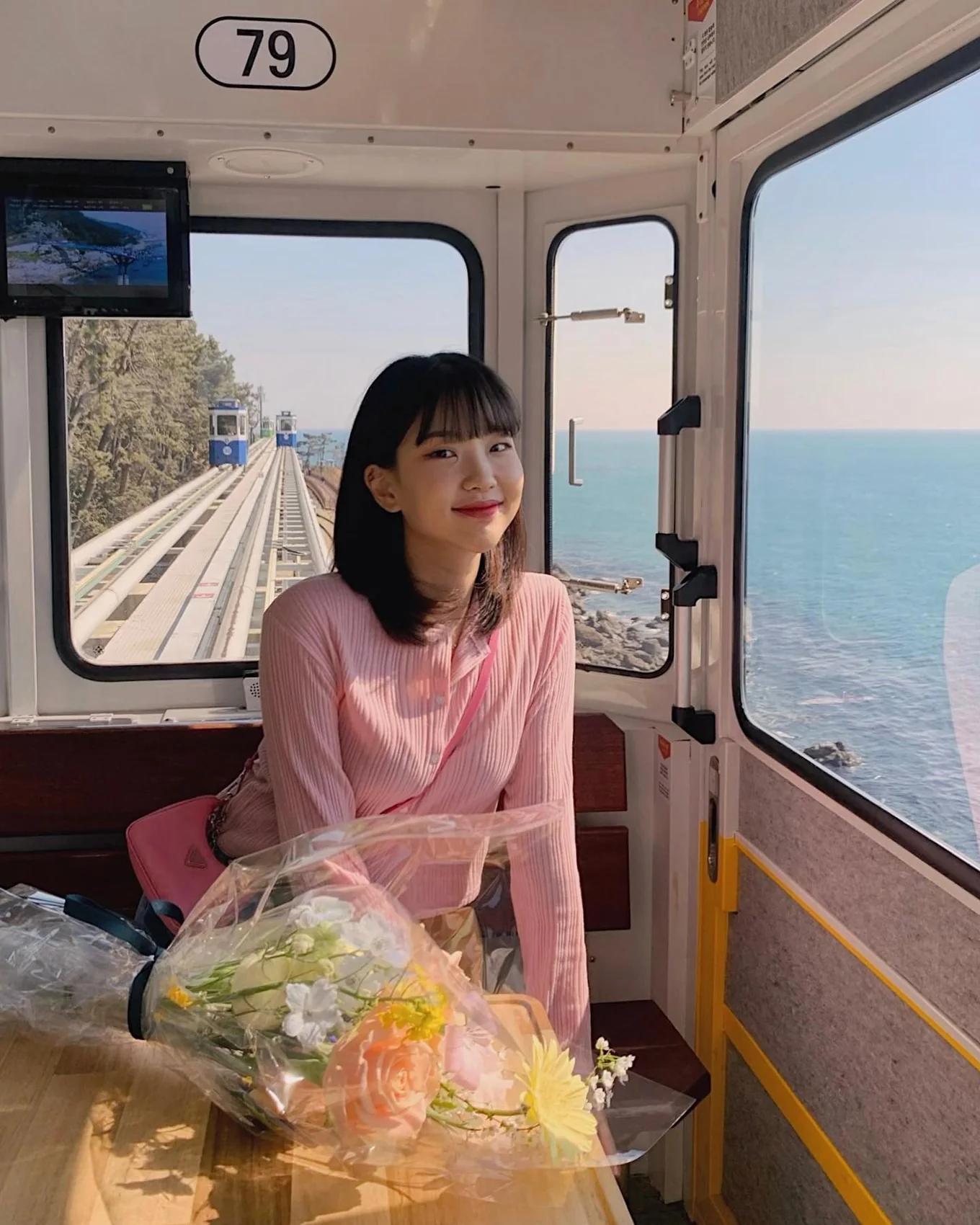 Busan people feed portrait 96